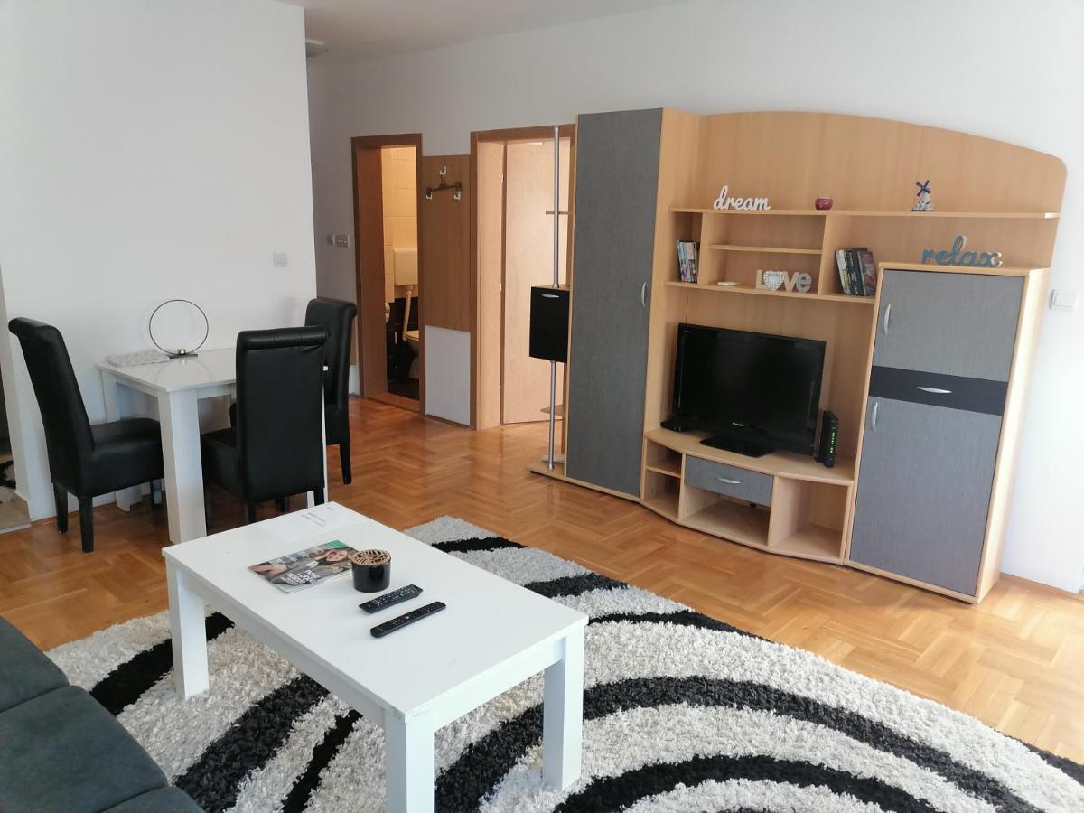 Appartement Centar S à Ni Extérieur photo